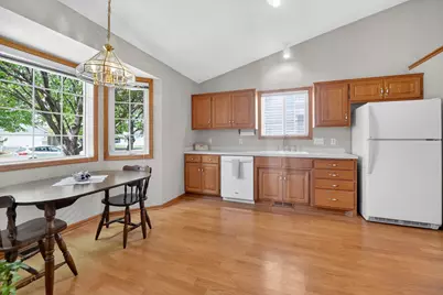 9244 Dunbar Knoll N, Brooklyn Park, MN 55443 - Photo 7