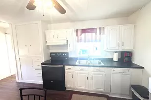 871 7th St, Dawson, MN 56232 - Photo 17