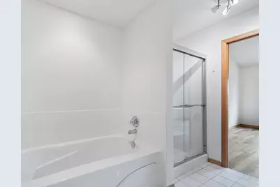 4233 93rd Avenue N, Brooklyn Park, MN 55443 - Photo 11