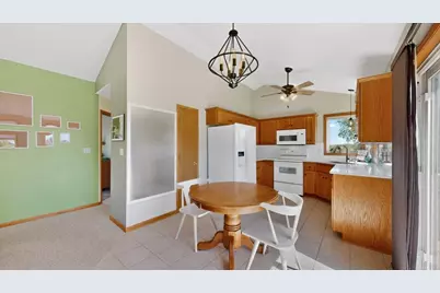 5208 Pinehurst Lane NW, Rochester, MN 55901 - Photo 9