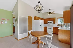 5208 Pinehurst Ln NW, Rochester, MN 55901 - Photo 9