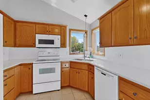 5208 Pinehurst Ln NW, Rochester, MN 55901 - Photo 13