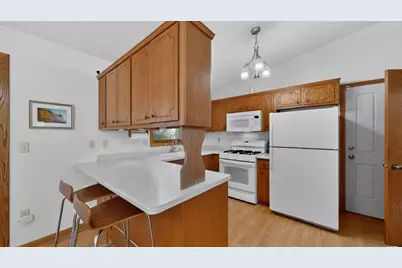 4332 Valley Drive NW, Rochester, MN 55901 - Photo 7