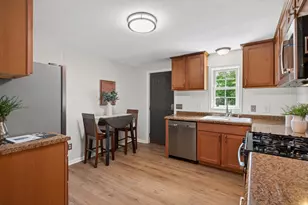 398 Banfil St, Saint Paul, MN 55102 - Photo 5