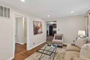 398 Banfil St, Saint Paul, MN 55102 - Photo 9