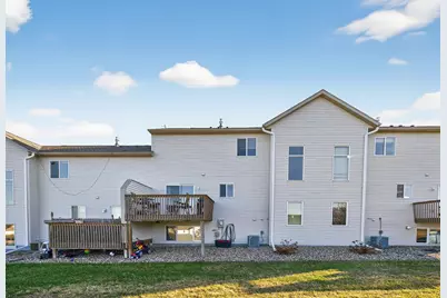 746 Baylee Place SW, Pine Island, MN 55963 - Photo 5