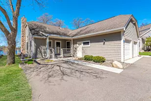 1393 E Pointe Dr, Brainerd, MN 56401 - Photo 1