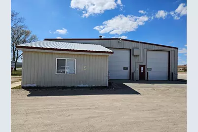 2400 Trott Avenue SW, Willmar, MN 56201 - Photo 3