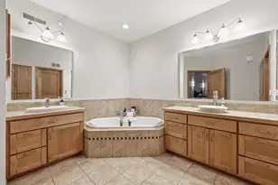 385 7th Ave S, Fargo,  58103 - Photo 17