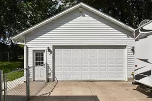 815 10th Ave, Howard Lake, MN 55349 - Photo 3