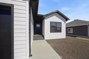 2232 44th St S, Moorhead, MN 56560 - Photo 3