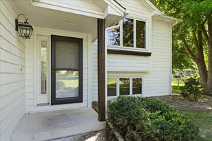 9803 Kirkwood Ln N, Maple Grove, MN 55369 - Photo 3