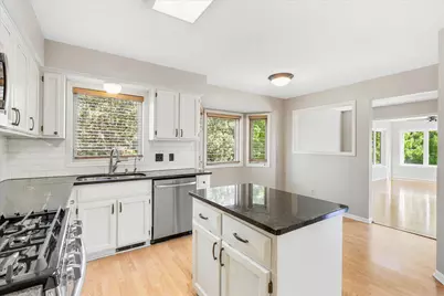 9803 Kirkwood Lane N, Maple Grove, MN 55369 - Photo 21