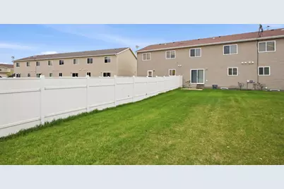 4257 Estate Drive S, Fargo, ND 58104 - Photo 33