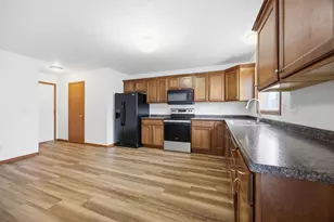 4257 Estate Dr S, Fargo, ND 58104 - Photo 7