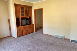 109 S Grant St, Lake Mills, IA 50450 - Photo 11