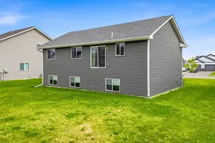 422 Bluebird Dr NW, Isanti, MN 55040 - Photo 37