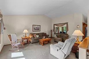 1286 Limestone Dr S, Shakopee, MN 55379 - Photo 9