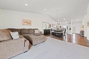 909 Emily Ct NE, Montgomery, MN 56069 - Photo 19