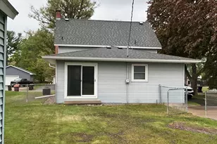 309 12th St W, Hastings, MN 55033 - Photo 3