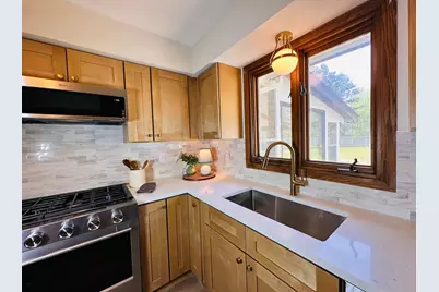 15106 E Vermillion Circle NE, Andover, MN 55304 - Photo 9