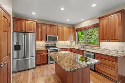 2350 Fawn Hill Court, Chanhassen, MN 55317 - Photo 13