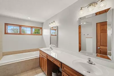 2350 Fawn Hill Court, Chanhassen, MN 55317 - Photo 21