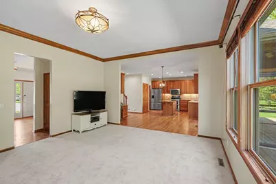2350 Fawn Hill Court, Chanhassen, MN 55317 - Photo 9