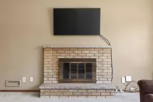 10340 York Ln, Bloomington, MN 55431 - Photo 9