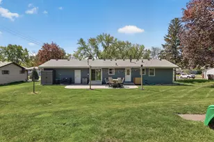 10340 York Ln, Bloomington, MN 55431 - Photo 43