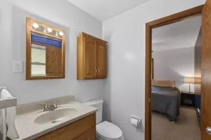 10340 York Ln, Bloomington, MN 55431 - Photo 21
