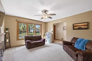 10340 York Ln, Bloomington, MN 55431 - Photo 7