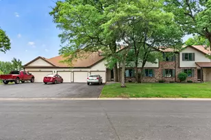 2638 Lake Ct Dr, Mounds View, MN 55112 - Photo 3