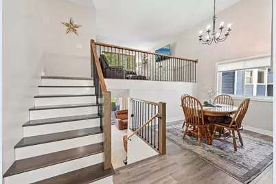 17698 S Shore Lane W, Eden Prairie, MN 55346 - Photo 9