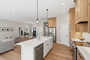 25155 Glen Rd, Excelsior, MN 55331 - Photo 11
