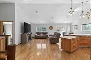 13593 Embry Way, Apple Valley, MN 55124 - Photo 3