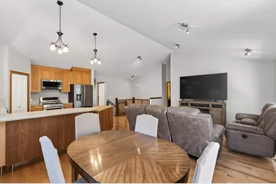 13593 Embry Way, Apple Valley, MN 55124 - Photo 5