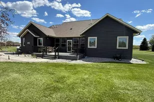 37037 337th St, Redwood Falls, MN 56283 - Photo 17
