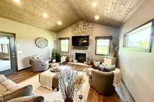 37037 337th St, Redwood Falls, MN 56283 - Photo 43