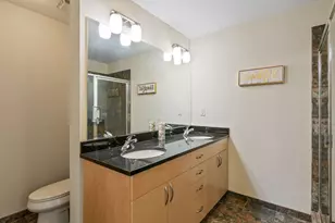 215 10th Ave S, Minneapolis, MN 55415 - Photo 15