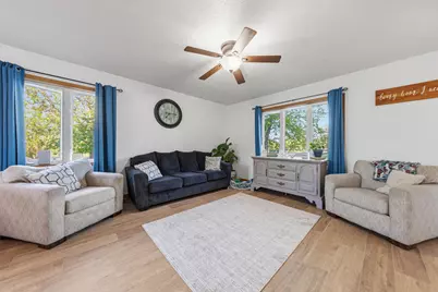 601 Bassford Street, Saint Peter, MN 56082 - Photo 3