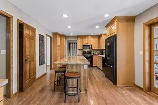 900 Nina Ct, Mendota Heights, MN 55118 - Photo 17