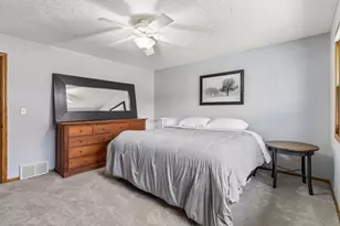 900 Nina Ct, Mendota Heights, MN 55118 - Photo 33