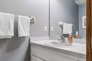 900 Nina Ct, Mendota Heights, MN 55118 - Photo 29