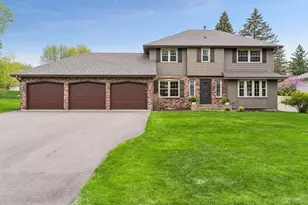 900 Nina Ct, Mendota Heights, MN 55118 - Photo 1