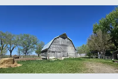 38492 470th Avenue, Windom, MN 56101 - Photo 1