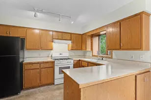 13329 Morgan Ave S, Burnsville, MN 55337 - Photo 9
