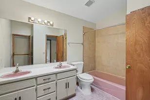 13329 Morgan Ave S, Burnsville, MN 55337 - Photo 17