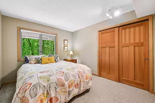 18677 Ponderosa Ct, Eden Prairie, MN 55347 - Photo 37