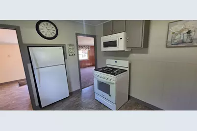 111 Hague Avenue N, Hollandale, MN 56045 - Photo 9